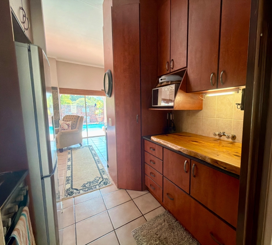 7 Bedroom Property for Sale in Heather Park Western Cape